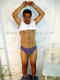 naked kurdish prisoner