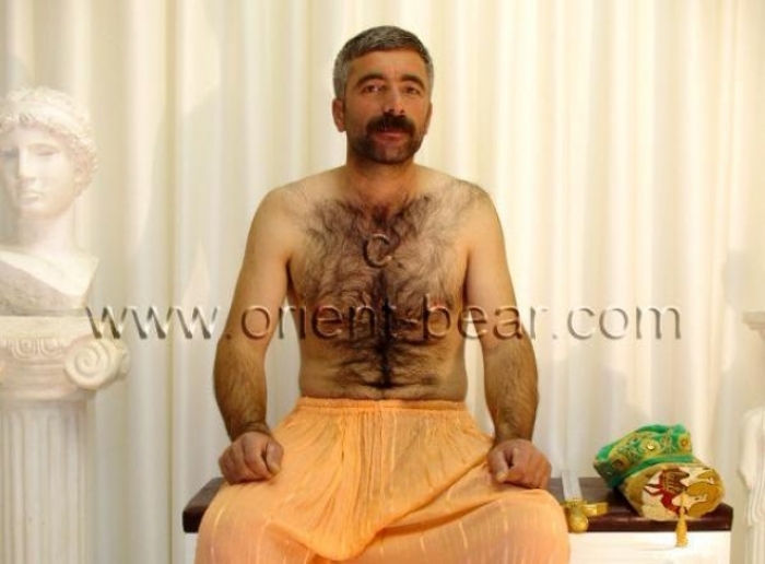 casting 119 -Serdat E. a very very horny Turk with Fur like a Monkey