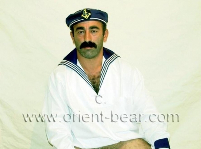 Hueseyin - a older Turkish ****  plays a half Naked Turkish Sailor. (id640)