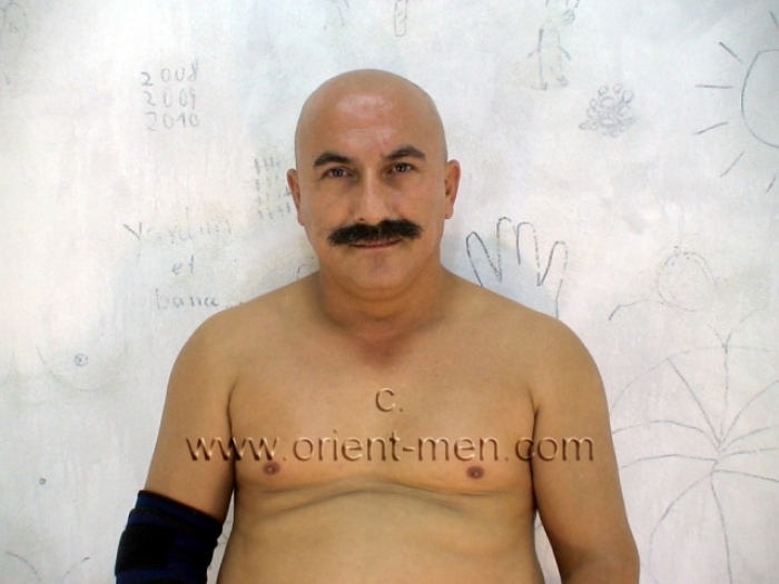 Rami - a Naked Turkish Construction Worker with a lot of Pressure. (id629)