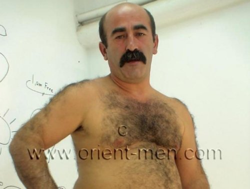 Hueseyin - a naked very Hairy Ol...