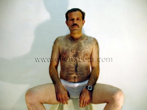 Serda - a naked very Hairy Turk with a hairy Body like a Monkey. (id490)