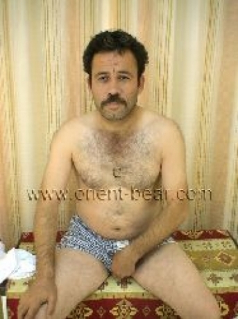 Eser - a naked turkish Farmer from the deepest Orient in a turkish Casting **** Video. (id112)