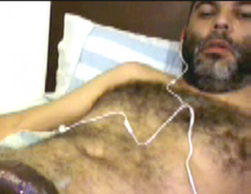 Mobil-74 - a very hairy Naked Turkish **** lies in Bed and has a lot of Cum at ****. (id1450)