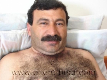 Burak - a very hairy Naked Turkish **** jerkes off in bed in an oldy turkish **** video. (id1565)
