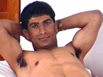Fikret - a hairless Naked Iranian Man with a perfekt muscular Body (like Michelangelo David). (id1625)