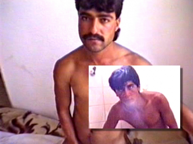 Hueseyin A. is a sexy young Kurdish Man jerks off with a friend in an Oldy Kurdish **** Video. (id1640).