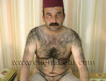 Ezgi - a naked turkish **** with a totally hairy body in a furry Turkish **** Video. (id204)