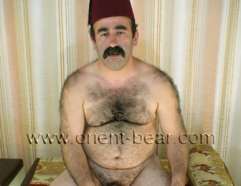 Hueseyin - a Naked Turkish Construction Worker with a super hairy Body and a thick Mustache. (id289