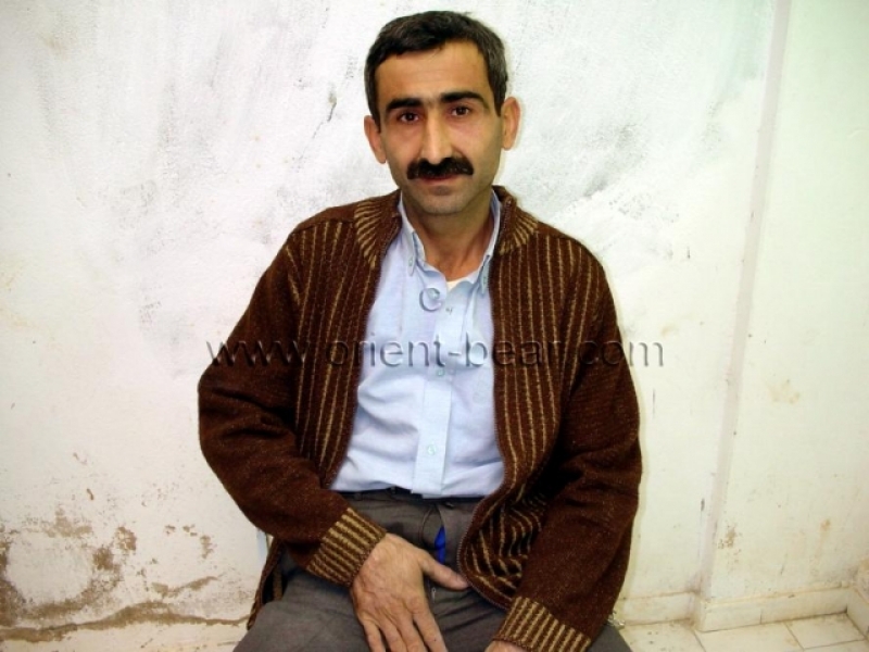 Haluk - a very Hairy Naked Kurdish Man with a totally hairy Butt. (id322)