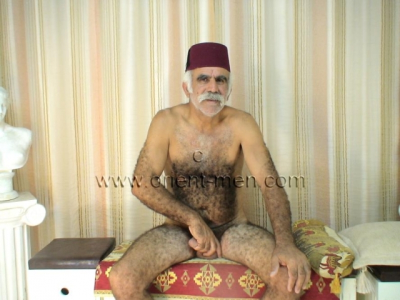 Ibrahim M. a Older Naked turkish **** with a horny big **** and Fur as Body Hair. (id343)