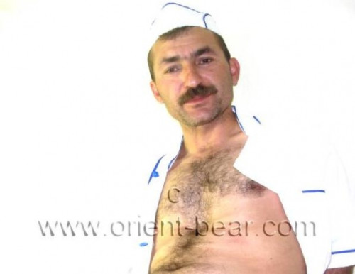 Mahmut - a young Turkish **** with a totally shaved **** in a oldy Turkish **** Video. (id351)