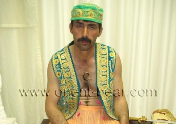 Mehmet A. - a slender Naked Kurdish Man with a rock hard **** and a lot of Cum. (id431)