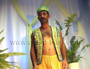 Hasret - a half Naked Kurdish Man in a Oldy K