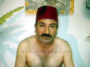 Hayder - a naked Older Turkish **** with a strong Body and a big fat ****. (id807)